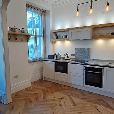 Spinnaker - Self Catering Apartment, Tenby Εξωτερικό φωτογραφία