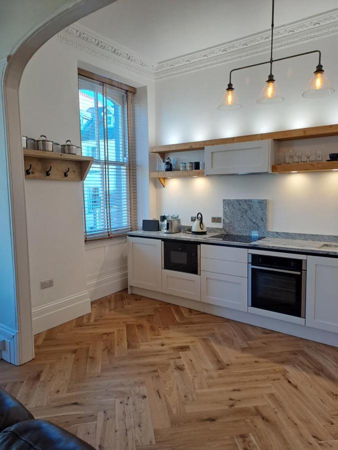 Spinnaker - Self Catering Apartment, Tenby Εξωτερικό φωτογραφία
