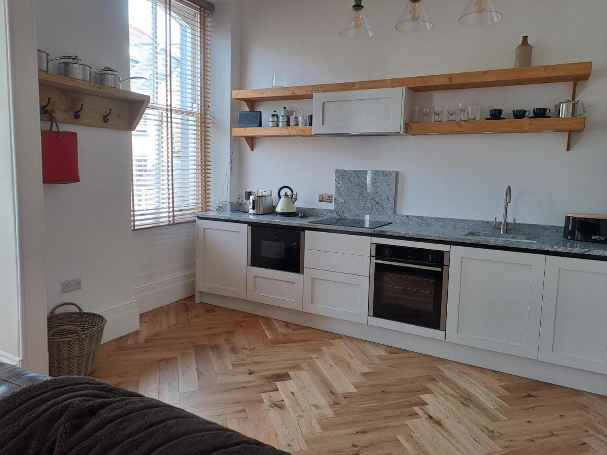 Spinnaker - Self Catering Apartment, Tenby Εξωτερικό φωτογραφία